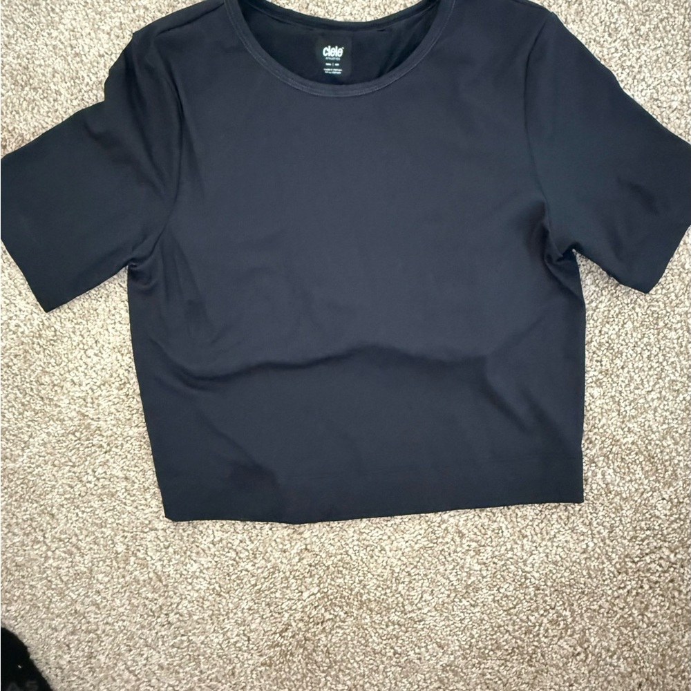 Ciele Black Women's Cropped Tee